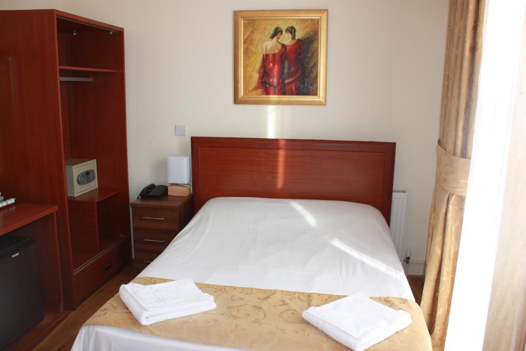 Corner House Hotel ロンドン 部屋 写真