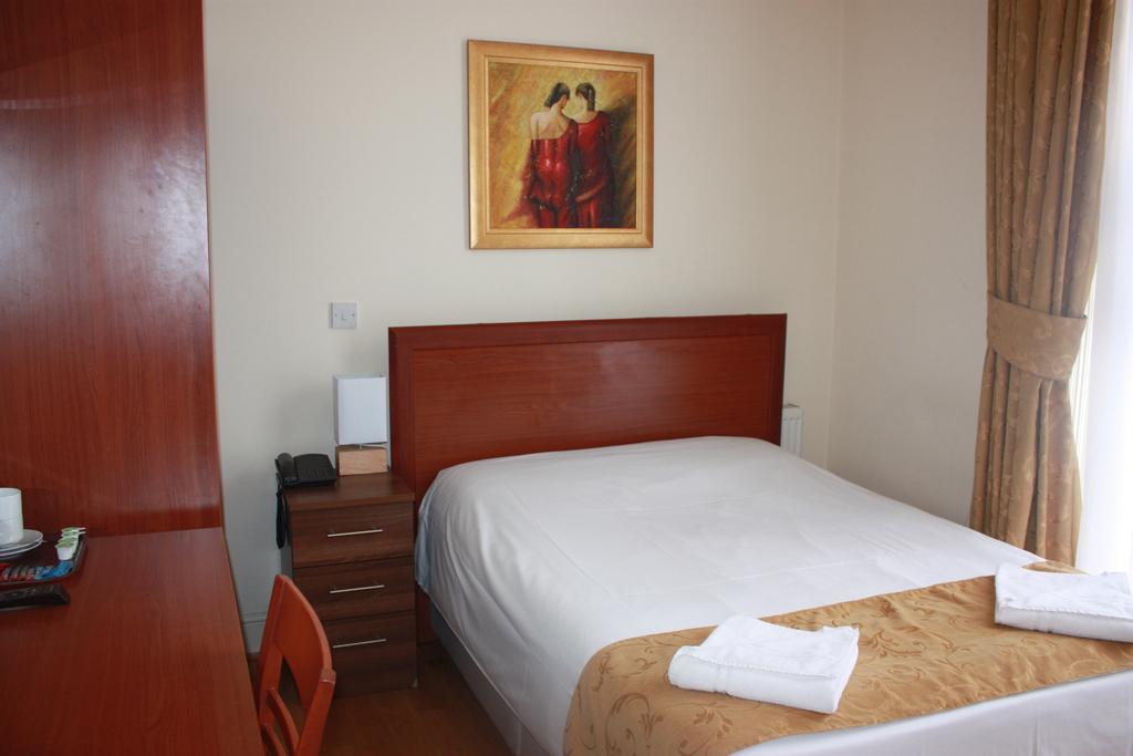Corner House Hotel ロンドン 部屋 写真