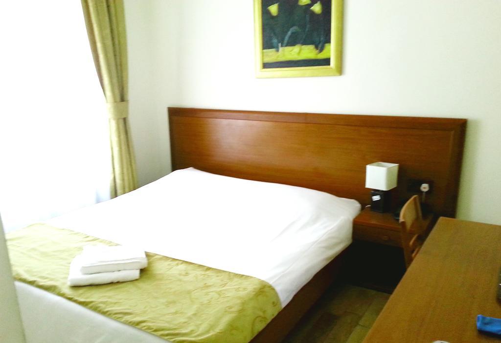Corner House Hotel ロンドン 部屋 写真